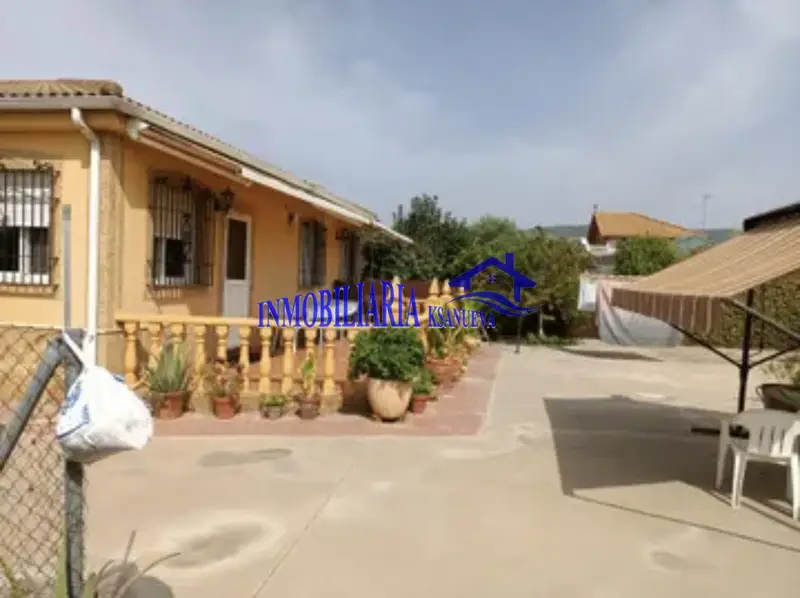 Venta Chalet con Piscina en Higueron Cordoba