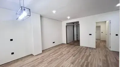 Piso en venta en Cambre (Santa Maria)