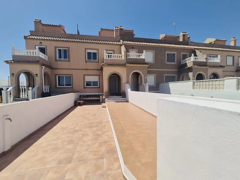 Casa Adosada 2 Dormitorios Sótano New Sierra Golf