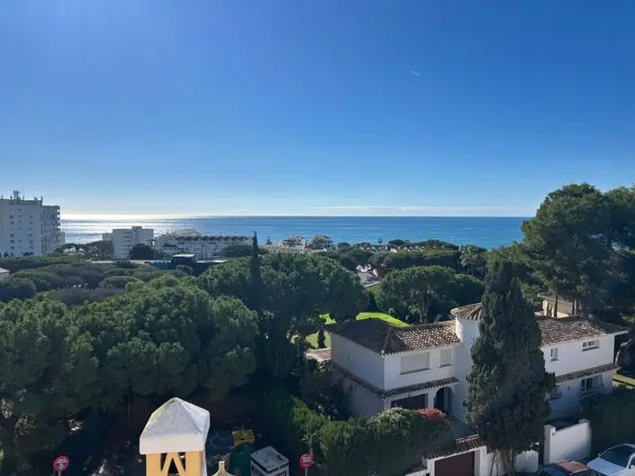 Apartamento en Venta 3 Dormitorios 2 Baños Terraza Vistas al Mar