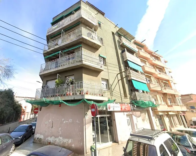 Piso 84m2 3 habitaciones 2 baños Sabadell