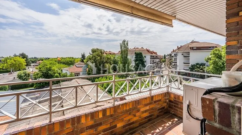 Ático Dúplex 218m2 Majadahonda 5 Dorm 3 Baños 2 Garajes Piscina