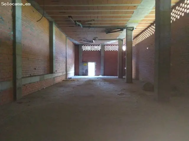 Local en esquina 170m2 techos altos ideal negocios