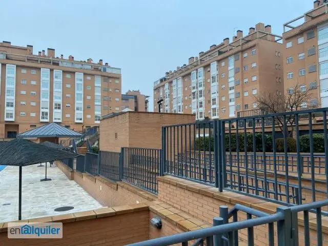 Apartamento Seminuevo 1 Dormitorio Urbanizacion Privada