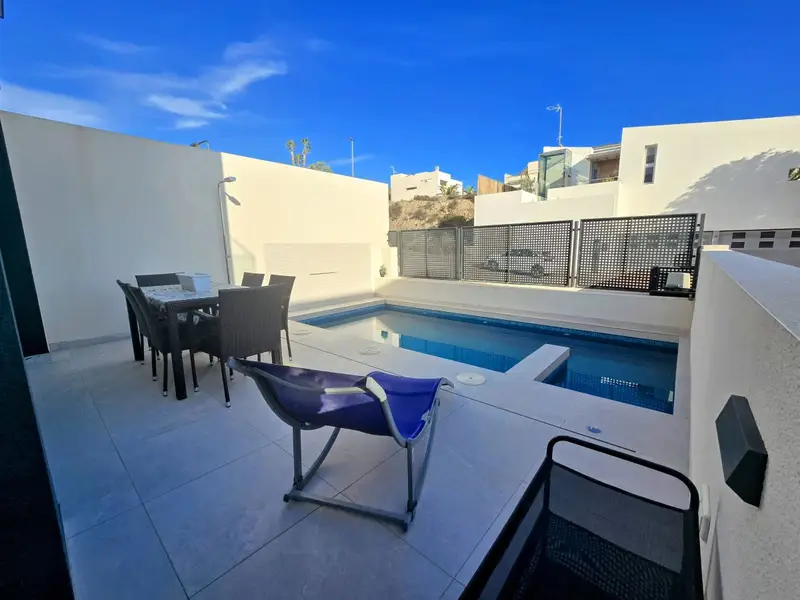 Casa en Hornillo Aguilas con piscina y garaje