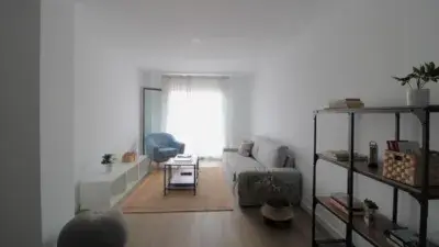 Piso en Alquiler La Navata: 2 Dormitorios, Terraza, Garaje y Trastero