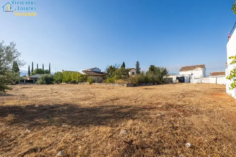 Venta Solar en Avda Colorados, Huetor-Vega - Ref: 020198