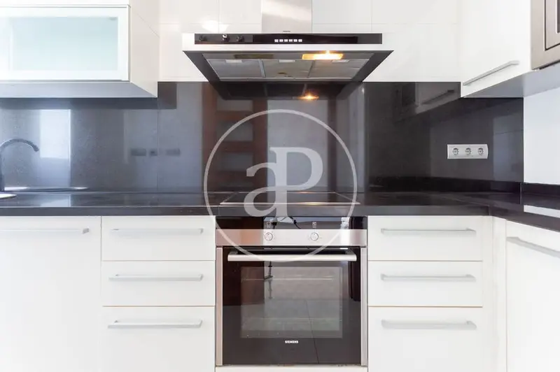 Apartamento en Alquiler con Piscina en Ciutat Jard	Valencia