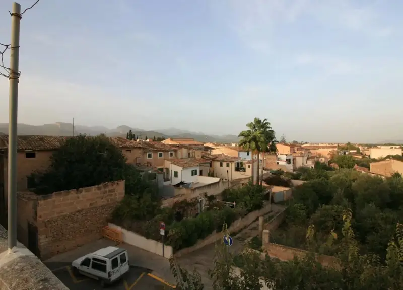 Casa en Consell con Vistas a la Sierra de Tramuntana