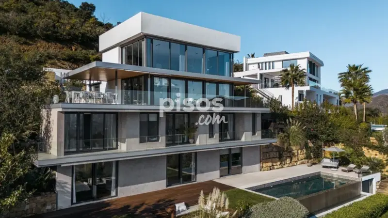 Villa de Lujo en La Mairena 6 Dormitorios Piscina Cine Privado