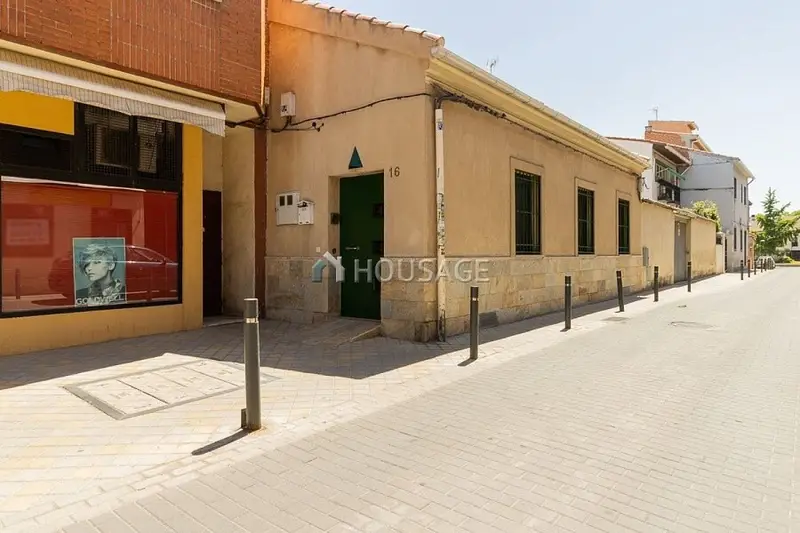 Chalet Adosado en Pinto 513m2 con Gran Parcela y Garaje