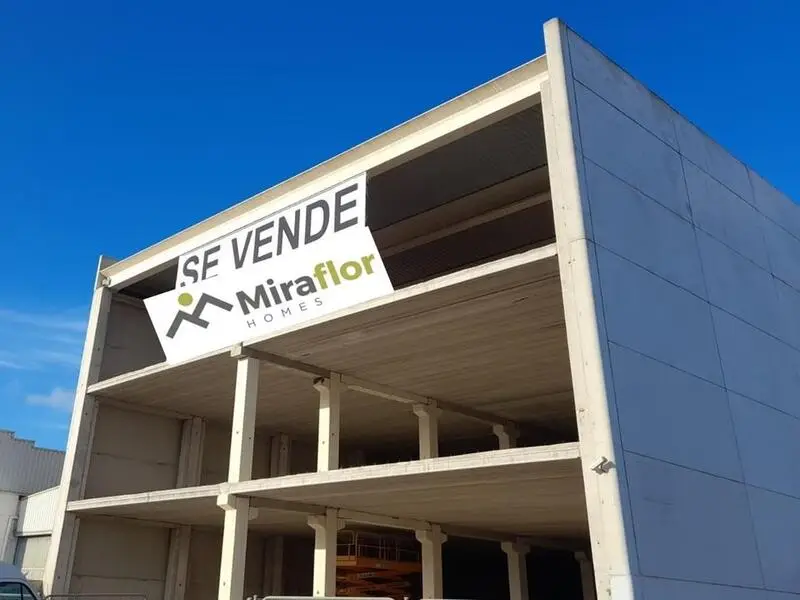 Local Comercial en Ondara para Clínica, Apartahotel u Oficinas