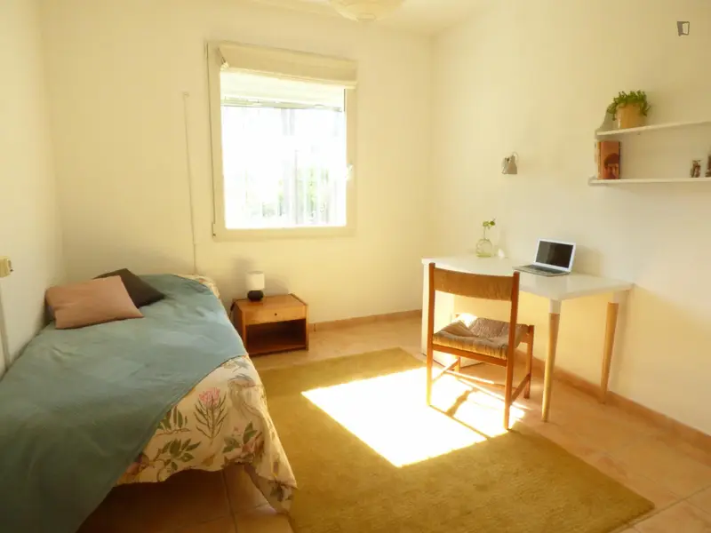 Habitacion individual con jardin y vistas al mar en Malaga