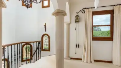 Chalet de Lujo en Sotogrande Alto con Piscina y Apartamento de Invitados