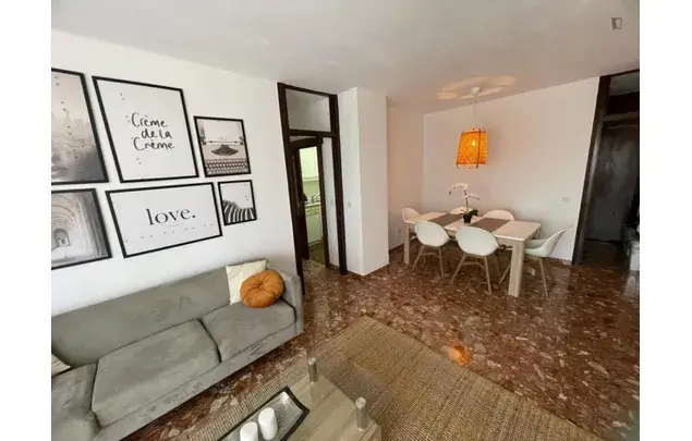 Alquiler Apartamento 4 Dormitorios Málaga