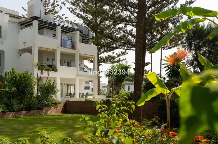 Apartamento 3 Dormitorios Primera Linea de Playa San Pedro Alcántara