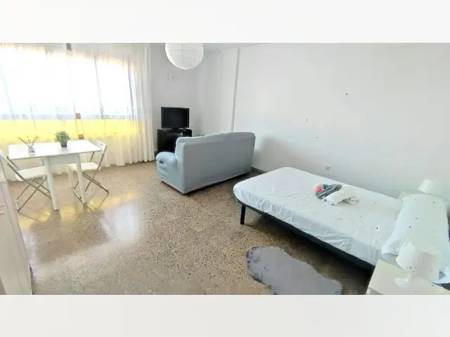 Alquiler Habitación Almería  Apartamento 5 Dormitorios 2 Baños Wifi Incluido