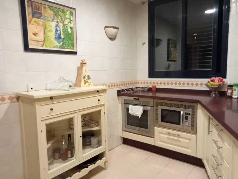 Habitacion individual para mujeres en Educacion o Sanidad