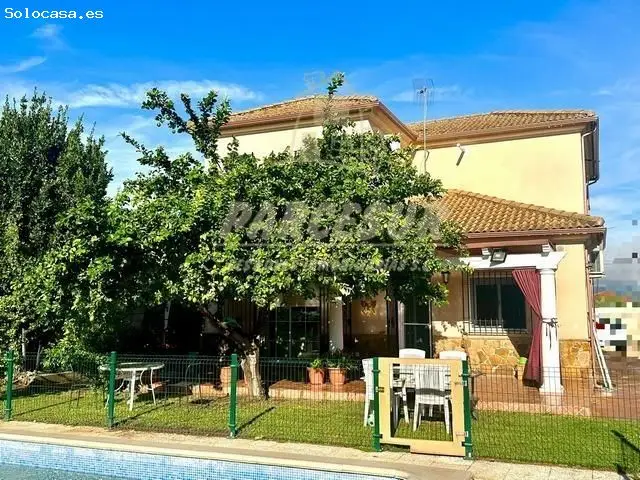Casa de Campo en Las Quemadillas con Piscina y 4 Dormitorios