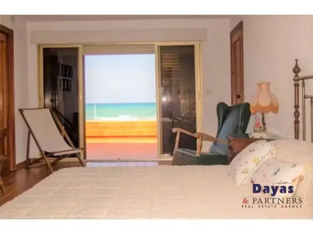 Casa en Calas de Torrevieja Primera Linea de Mar 7 Dormitorios