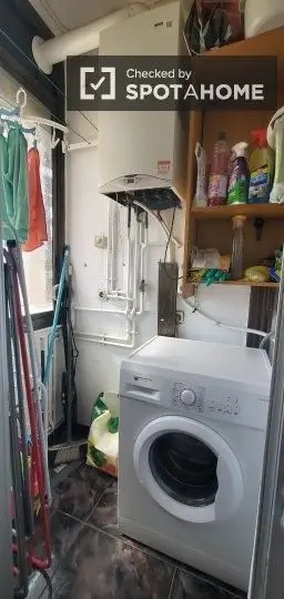 Apartamento de 3 dormitorios y 1 ba
Atilde;o en Barcelona