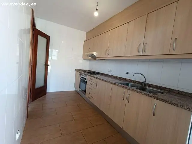 Piso amplio 4 habitaciones 2 baños Cerdanyola Norte Mataro
