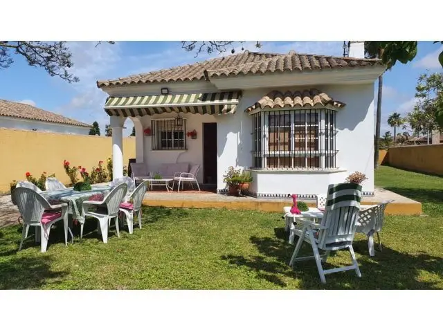 Chalet en Chiclana de la Frontera zona Las Rapaces