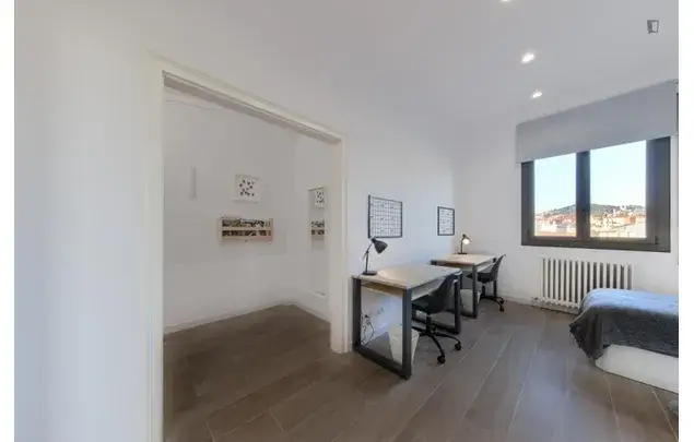 Apartamento 7 Dormitorios Barcelona Alquiler 3-24 Meses