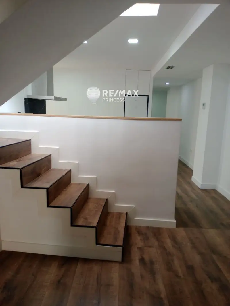 Atico en venta Alicante Casco Antiguo 2 habitaciones 2 banos terraza