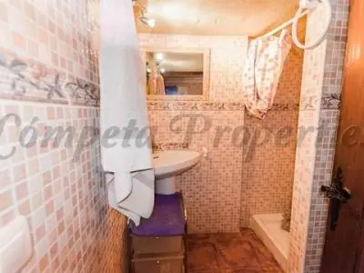 Apartamento en Espa
A 2 Dormitorios 1 Ba
~o Terraza