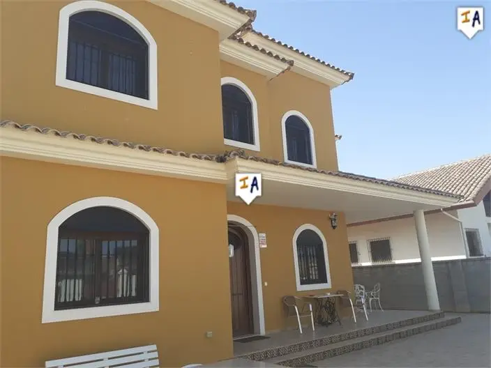 Villa de Lujo 4 Dormitorios Puente Genil