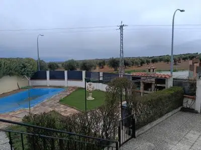 Chalet en Ontígola Toledo con Piscina y Garaje