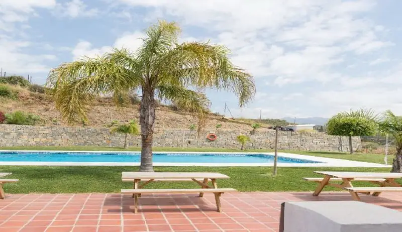Adosado 1 Dormitorio Estepona  Inversion Alquiler 359.91 Euros
