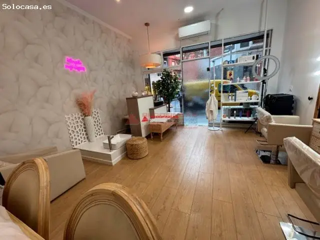 Local Comercial 51m2  Estética Peluquería Equipado