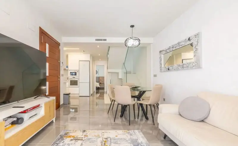 Chalet en Venta Los Balcones Alicante 3 Dormitorios Piscina Privada