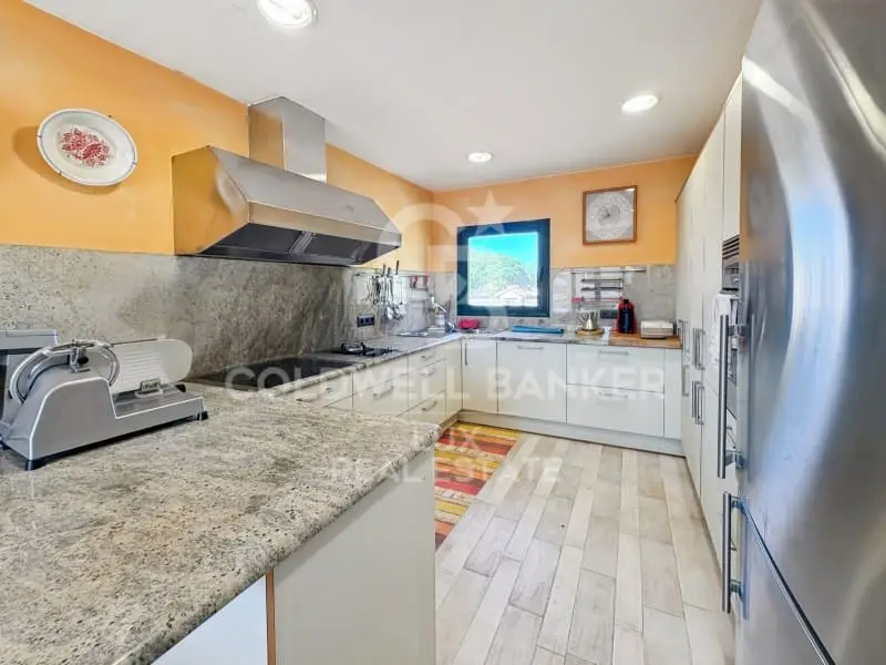 Chalet en Venta Empuriabrava con Piscina y Jacuzzi