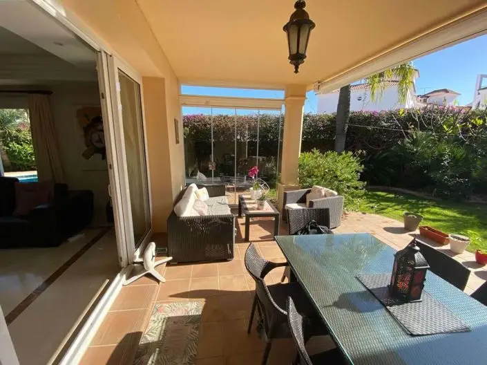 Villa en Riviera del Sol con Piscina Privada 3 Dormitorios