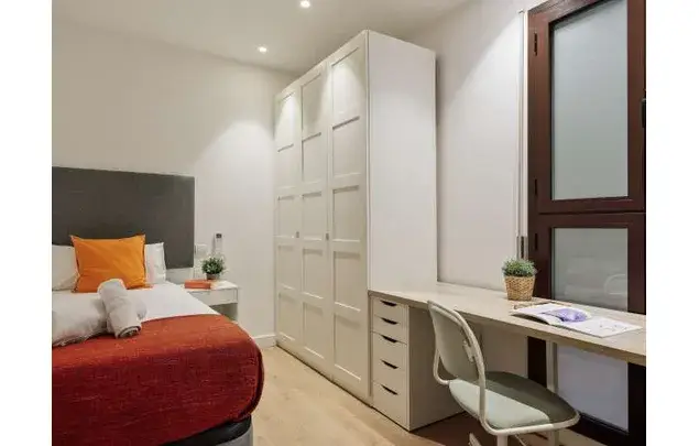 Habitacion en piso compartido en Barcelona - Ideal estudiantes y profesionales