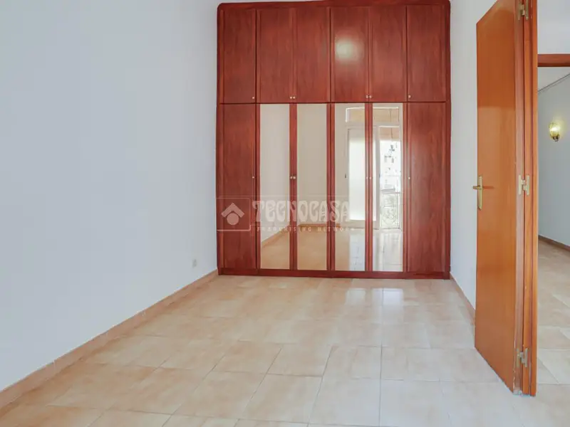Piso 92m2 Eixample 4 Dormitorios Luminoso Cerca Hospital Clinic