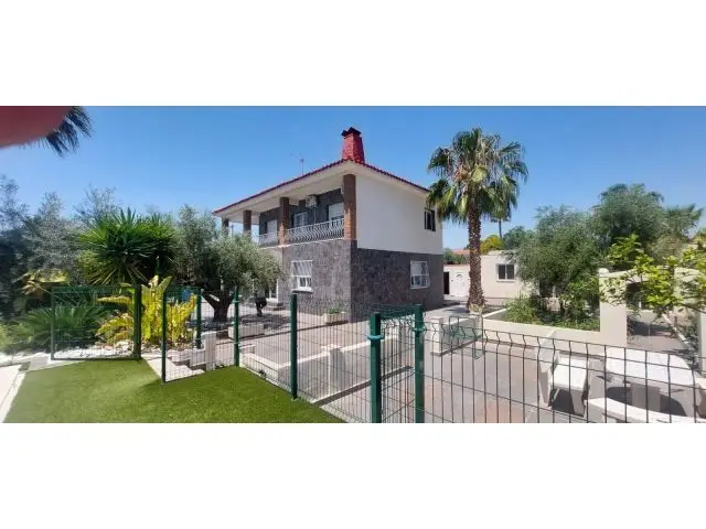 Chalet Independiente Nuevo en San Vicente del Raspeig 4 habitaciones