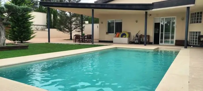 Villa 4 Dormitorios en Venta Alcoy