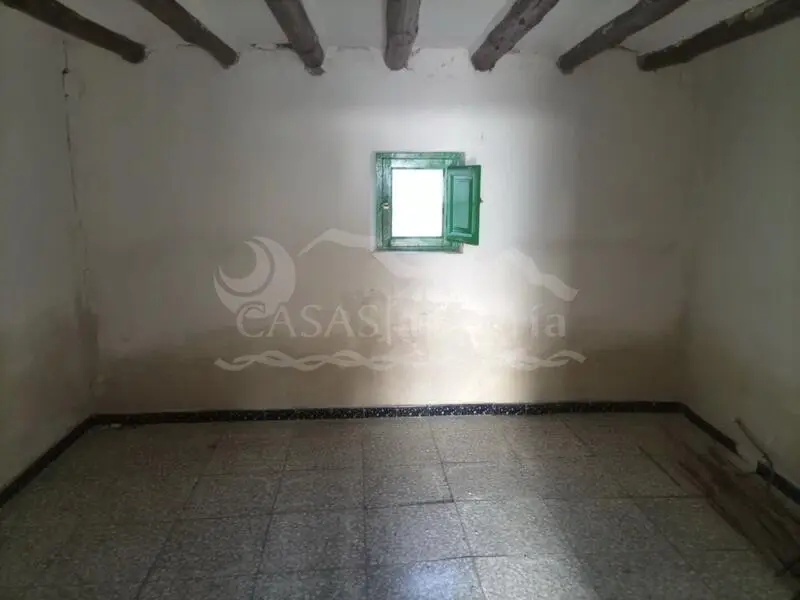 Cortijo en Velez Rubio para reformar con vistas impresionantes