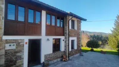 Casa en Venta en Pravia con Jardin y Posibilidad de Casa Adicional