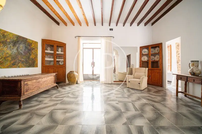 Semi-detached house for rent with garden in Selva