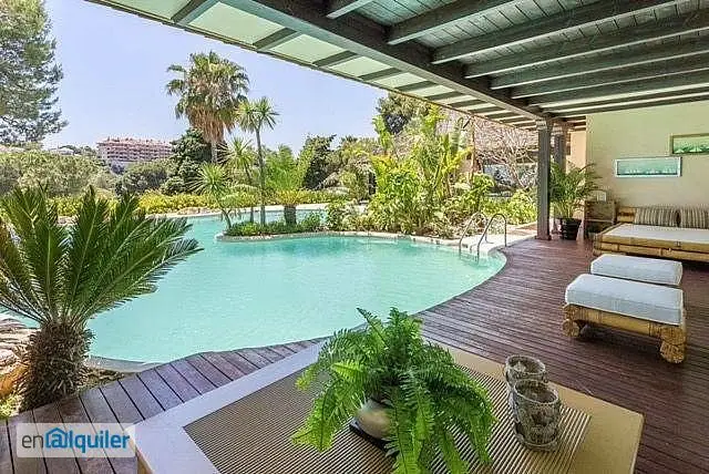 Villa de Lujo en Alquiler Larga Temporada 6 Dormitorios Piscina Jardin