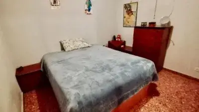 Piso en venta en Universidad-Los Lirios