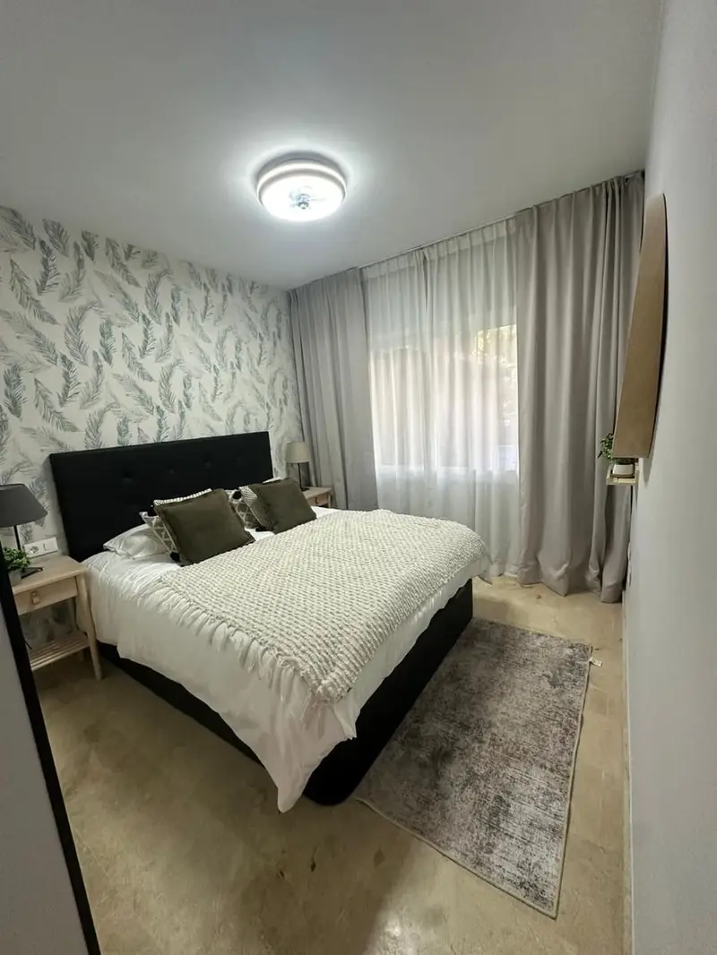 Apartamento en Alquiler en Oasis de Marbella 3 Dormitorios 2 Baños