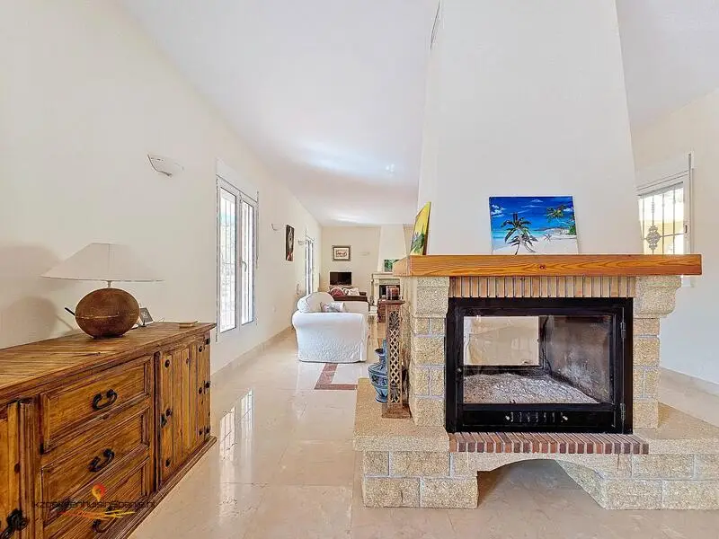 Villa con Vistas Impresionantes en Fortuna Murcia