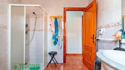 Casa adosada en venta en Calle Trocha