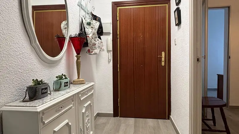 Piso Reformado en Cervantes Granada 3 Dormitorios 84m2